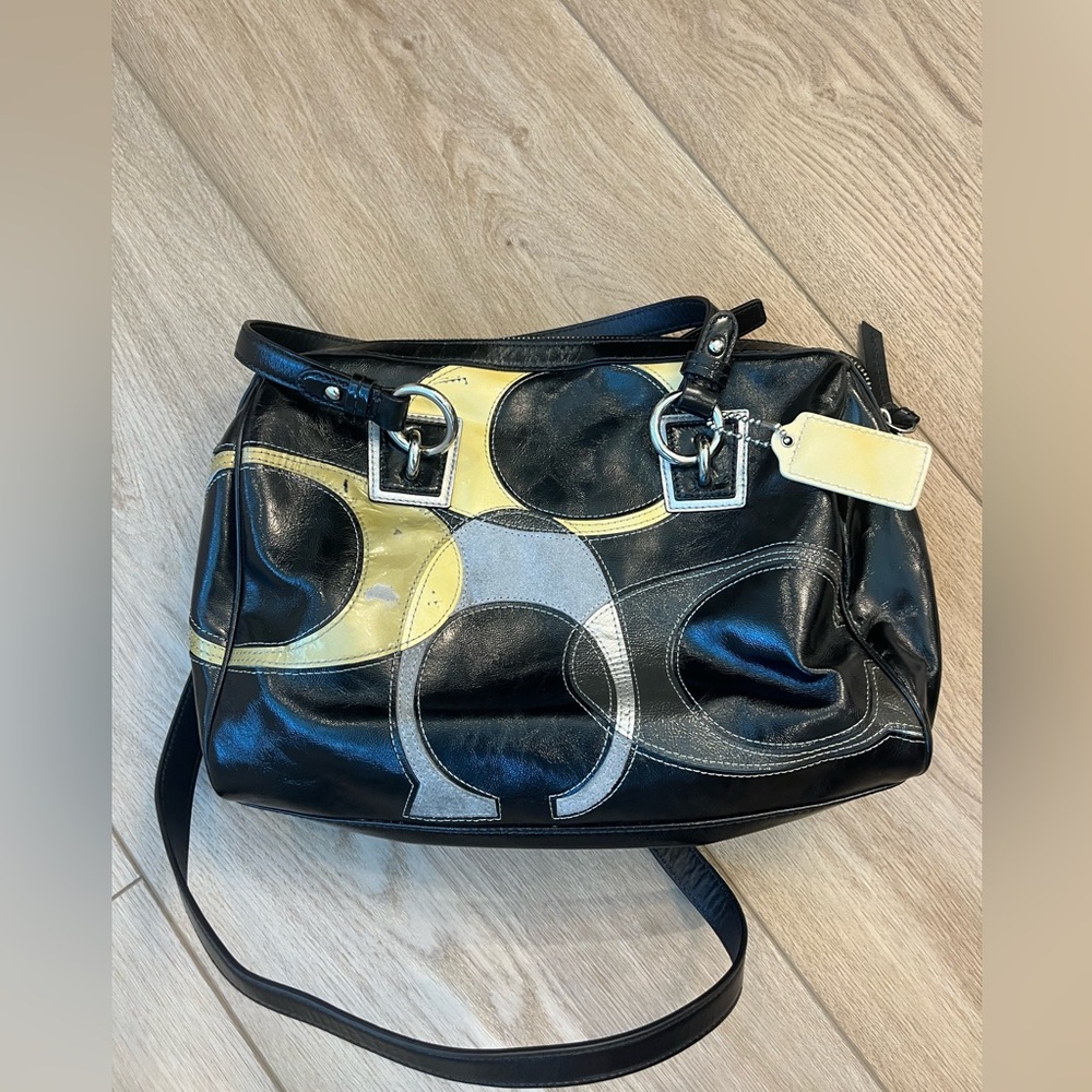 Coach Patent Leather Purse - Picture 16 of 16